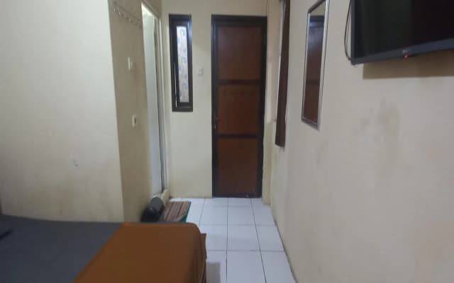 Hotel O 94911 Syariah Anggrek Guest House