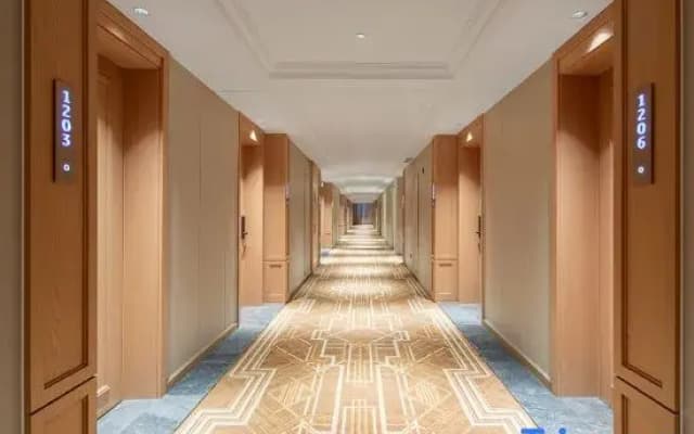 Vienna Hotel (Zhumadian Xiping Guesthouse)