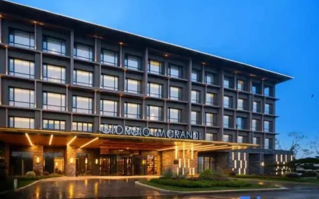 Giorgio Morandi Hotel (Yimeng Mountain Mengtong Wonderland Resort Branch)