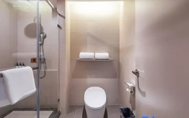Homeinn Selected Hotel (Zhaotong Zhenxiong Yilian International Trade City)