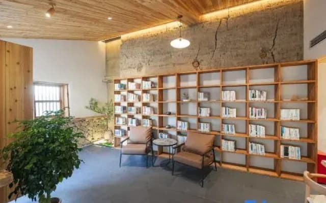 Tingtai Homestay (Titian Scenic Area)