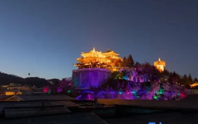 Yixin Moon Earthly HYGGE|Space Art Hotel (Dukezong Ancient City Prayer Wheel Store)