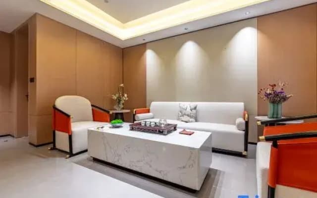 Yueerman Hotel (Linfen West Railway Station Gulou West Street)