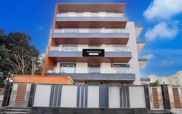 Classic With Balconyhotel Viva Residency