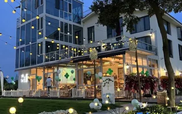 Chasing Wind Secret Resort · Swim Camp Pool Holiday Homestay