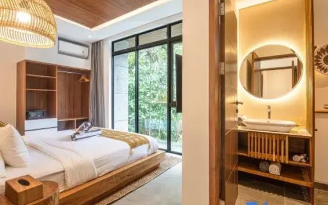 Modern 5br Villa, 400m to beach of Cafe Del Mar