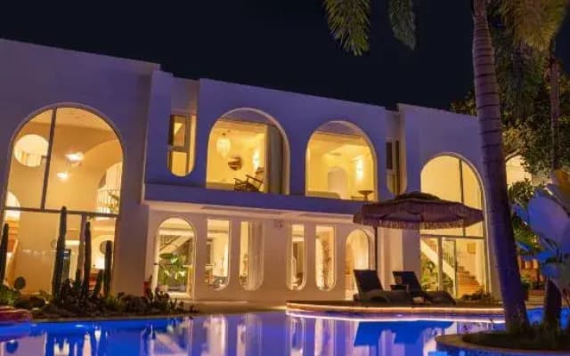 Floral Hotel · MiLin ChunHuan Hotel