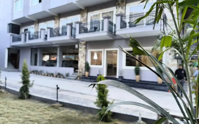 Amritara Chakra River Resort