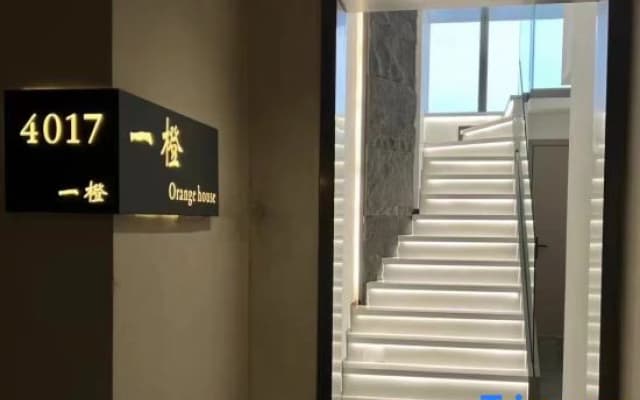 Yicheng High-altitude River View Homestay (Chongqing Hongyadong Chaotianmen Square)