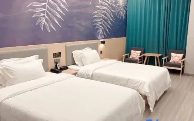 Zhenjiang Meicheng Collection Hotel (South High-speed Railway Station Baolong Plaza)