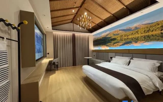 Tianzhu Silk Road Mercure Hotel (Huazang Plaza)
