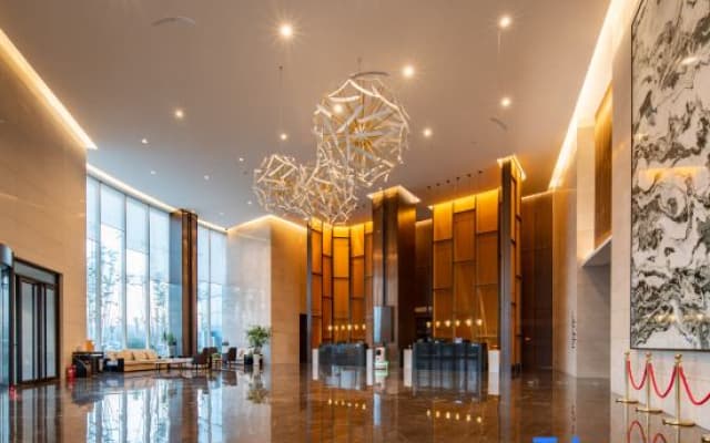 World Hotel (Linyi Pingyi )
