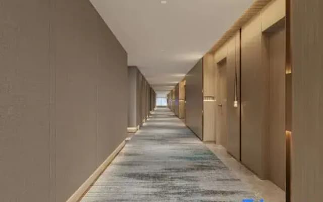 Huacheng International Hotel (Xiangyang Wal Mart Minfa Plaza Store)