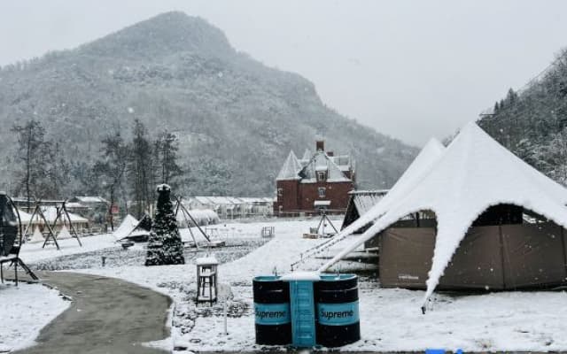 LUCIGOGO Luxi Valley White Deer Private Soup Tent Camp