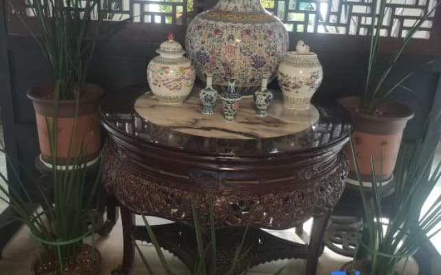 Tonghai ancient Cartyard Hotel