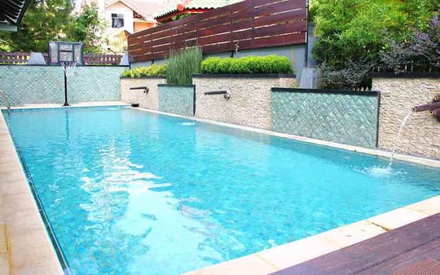 Villa Pelangi 1