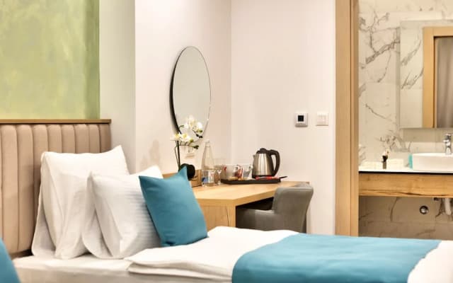Hotel Emerald