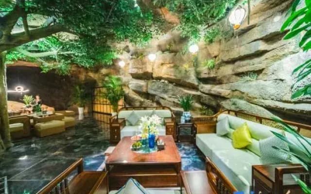 Ruili Shui Xiang Lidu Smart Hotel