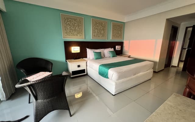 Kuta One Party Hotel