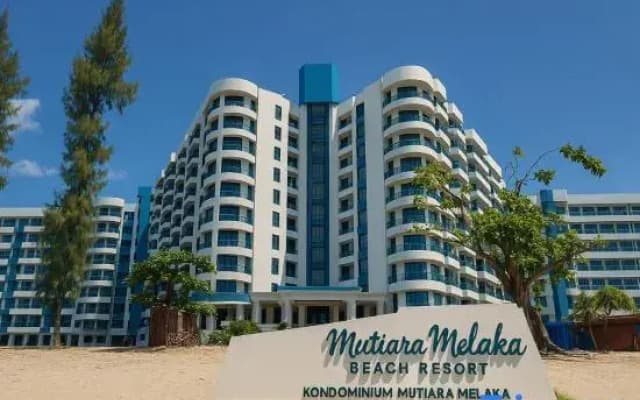 Mutiara Melaka Beach Resort by Glex