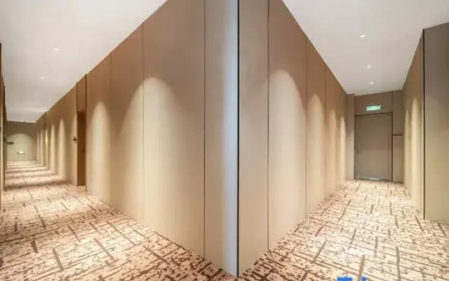 Ruiyuan Lanjing Hotel (Xinyang Nanhong Plaza)