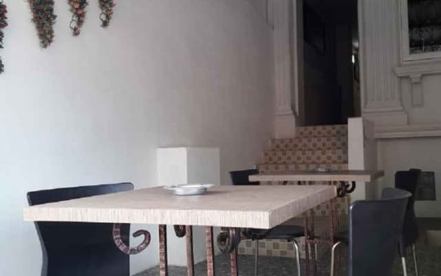 Vyn's Guest House - Lake Toba