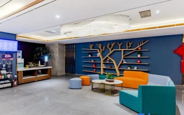 Yiheshun Boutique Hotel (Yihe South High-speed Railway Station University Town)