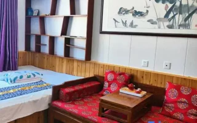 Mountain Village Inn (Jim Adventure World)