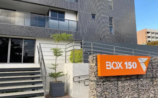 Bela Hospedagem   Design E Conforto No Box 150