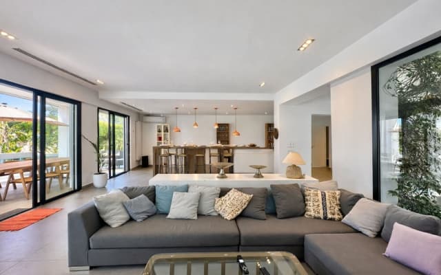 Villa Solreya Contemporary Oasis With Pool