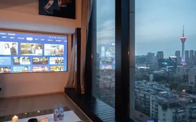 Invis Design Apartment (Chengdu Chunxi Road Taikoo Li Branch)