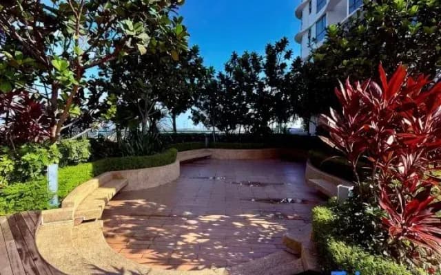 Macrolink 2B2R 7 pax Condo Medini near legoland