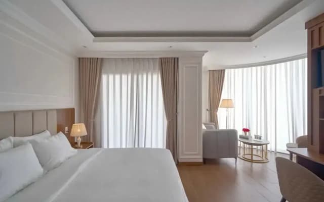 Lyns Hotel