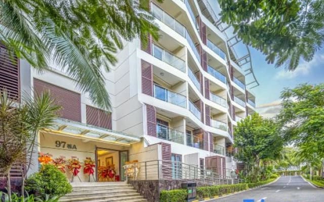 Sanya Yalong Bay Flower Water Residence