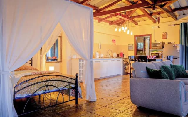 Laurels Villas