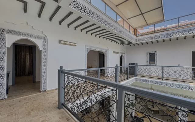 Riad Tonaroz Gold