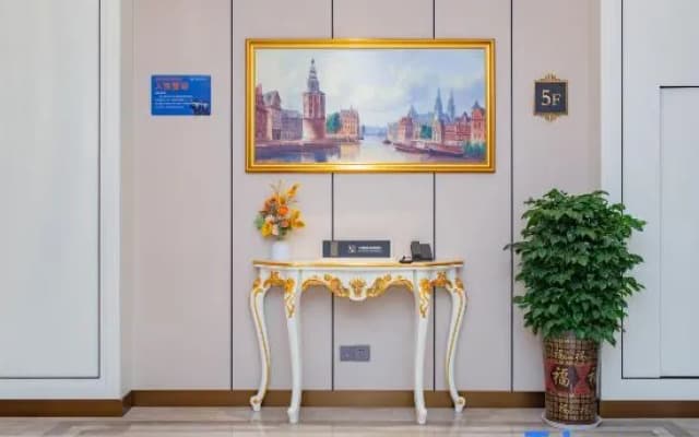 Vienna International Hotel  Qianjiang Qianyang West Road  Bus Station