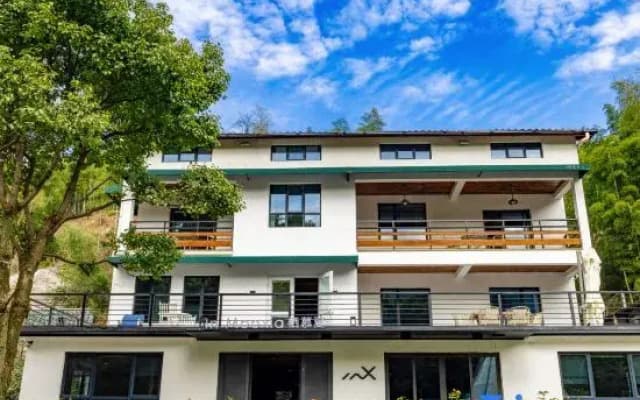 Anji Qimuxia Homestay (Yunshang Grassland Panda Tribe Adventure Store)