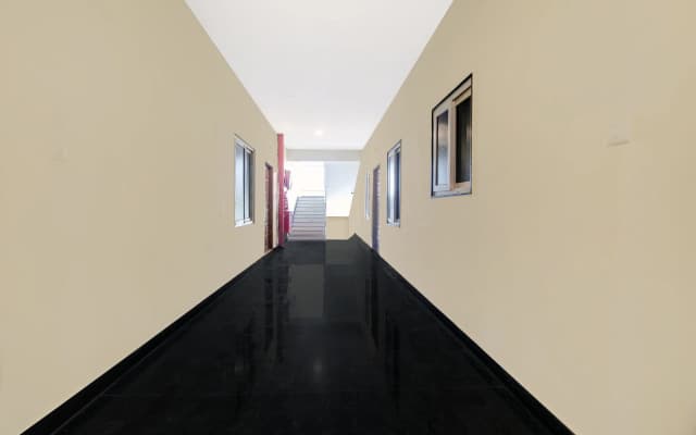 Super Hotel O Murali Nagar Near NAD Junction