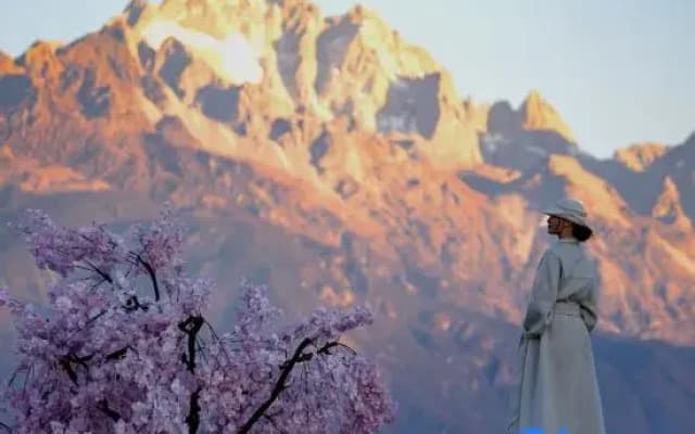 Hengdi • Ancient Path Divine Spring Cultural Hotel (Lijiang Gucheng Big Waterwheel)