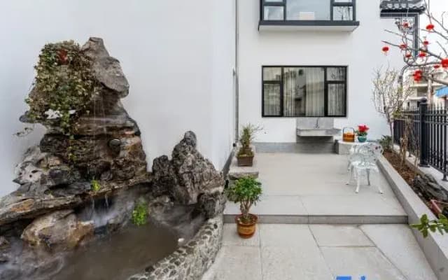 Zijingge Homestay (Hongwan Scenic Area Branch)