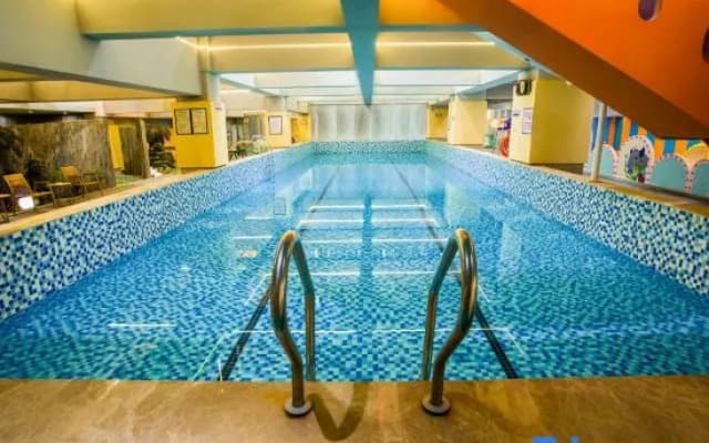 Hot Spring Holiday Hotel