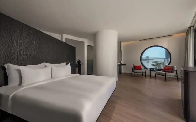 Caro Premium Danang Hotel