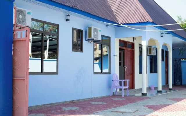 Sereni Pub & Lodge