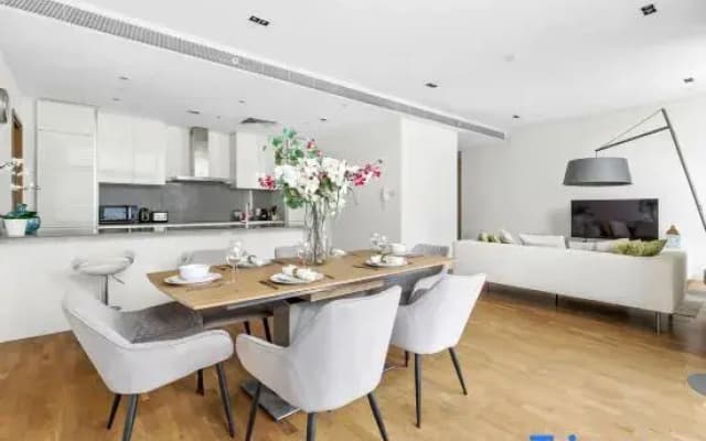 Stylish 2BR + M | Pool with Burj Khalifa Views