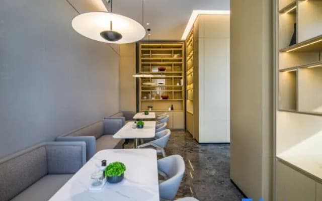 Jinyi Premium Hotel (Haibowan District, Wuhai Lake Leisure Resort Area)