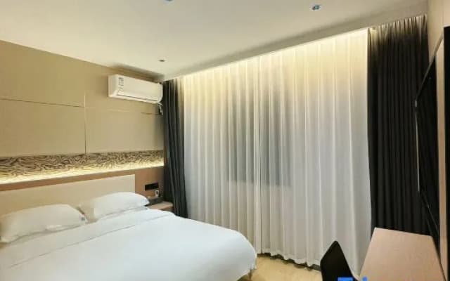 Jianli Jinge Hotel