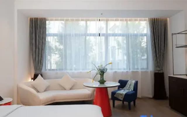 Yanguan Chaolezhicheng Shuishi Hotel