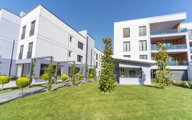 Green Hills Suites