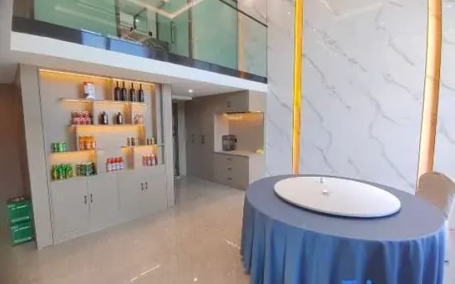 Jijia Business Hotel (Hailin High-Speed Railway North Station)